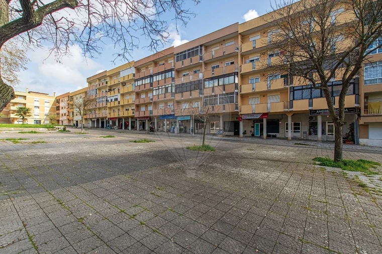 Apartamento T2 para Venda em Charneca de Caparica e Sobreda Foto 5