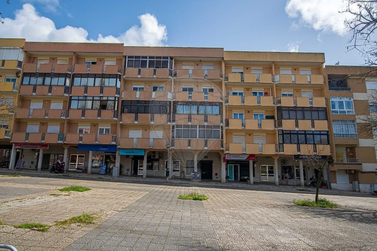 Apartamento T2 para Venda em Charneca de Caparica e Sobreda Foto 6