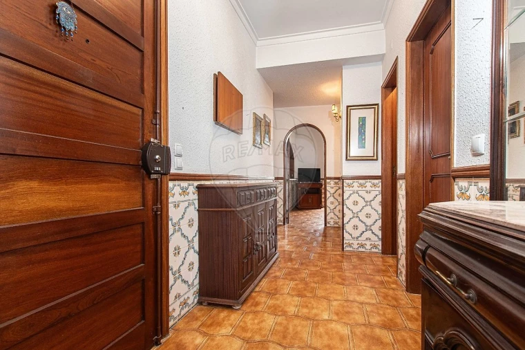 Apartamento T2 para Venda em Charneca de Caparica e Sobreda Foto 19