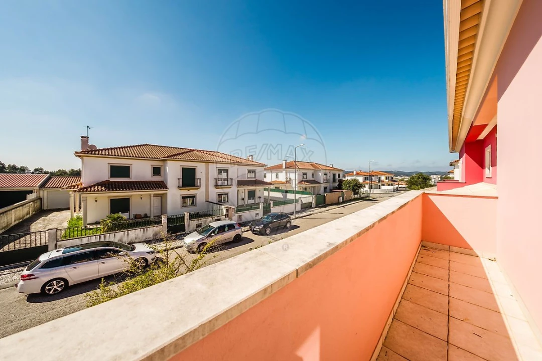 Moradia T4 para Venda em Rio Maior Foto 13
