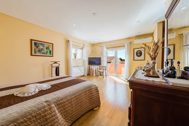 Moradia T4 para Venda em Rio Maior Foto 16