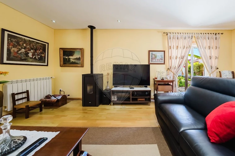 Moradia T4 para Venda em Rio Maior Foto 5