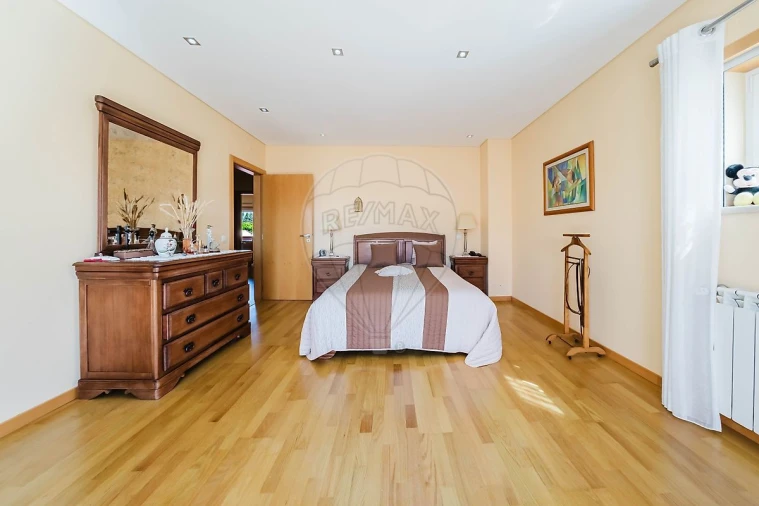 Moradia T4 para Venda em Rio Maior Foto 18