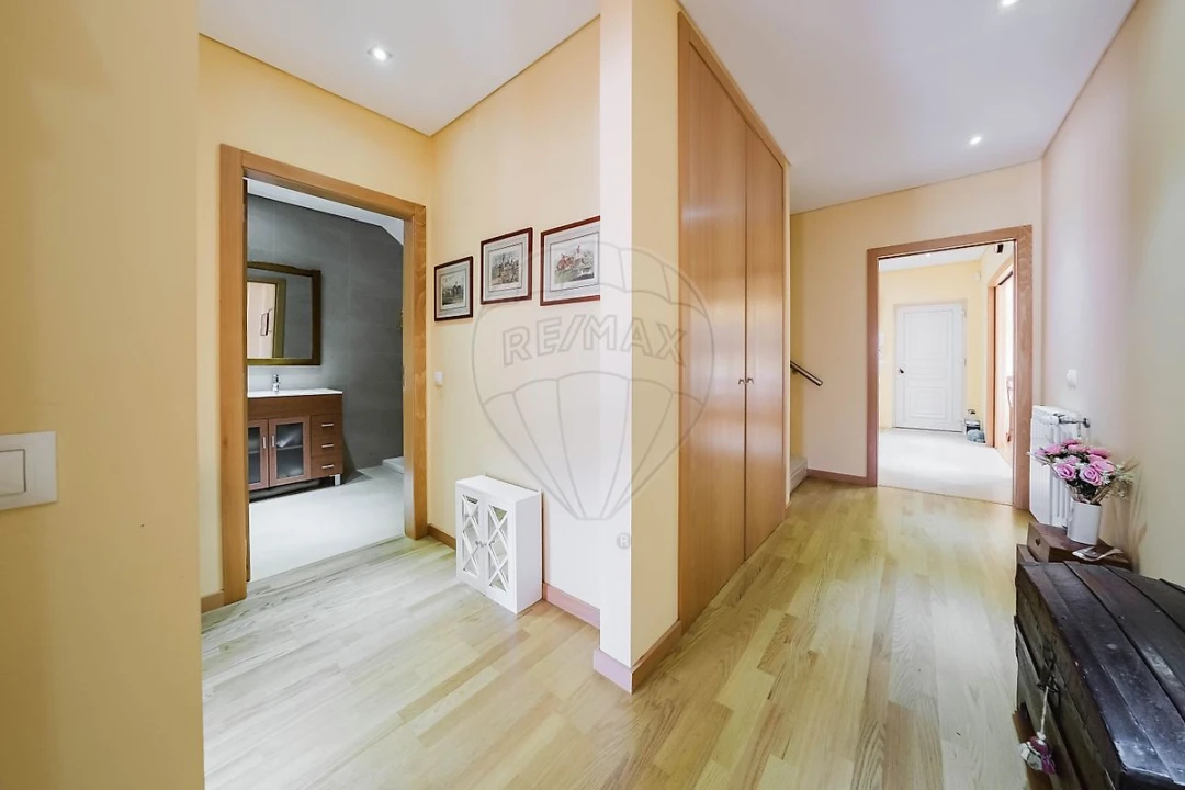 Moradia T4 para Venda em Rio Maior Foto 9