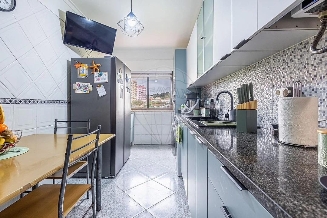 Apartamento T2 para Venda em Agualva e Mira-Sintra Foto 3