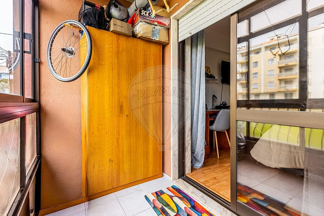 Apartamento T2 para Venda em Agualva e Mira-Sintra Foto 12