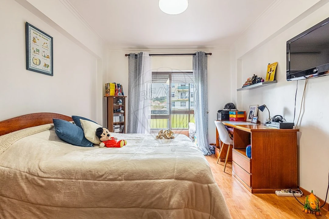 Apartamento T2 para Venda em Agualva e Mira-Sintra Foto 6