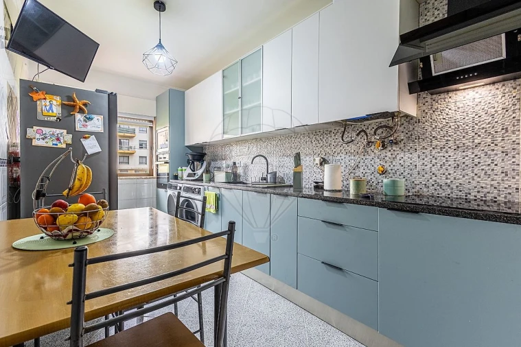 Apartamento T2 para Venda em Agualva e Mira-Sintra Foto 4