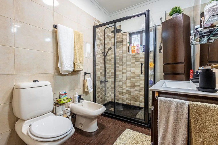 Apartamento T2 para Venda em Agualva e Mira-Sintra Foto 5