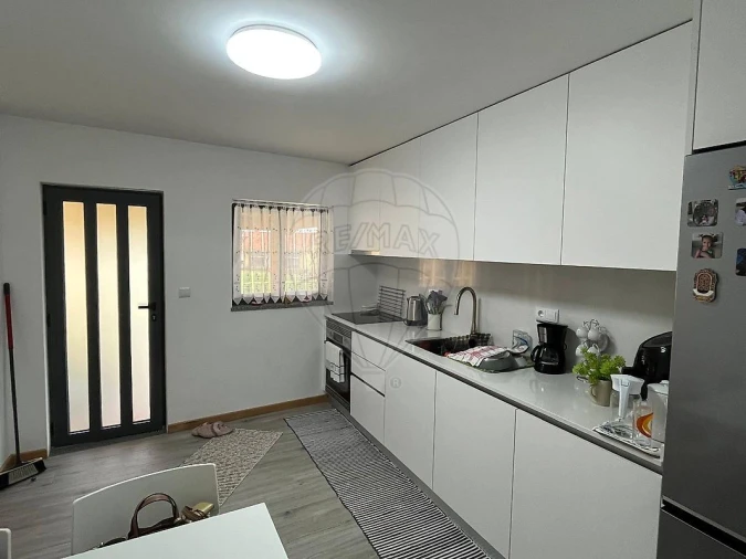 Apartamento T3 para Venda em Espinho Foto 3