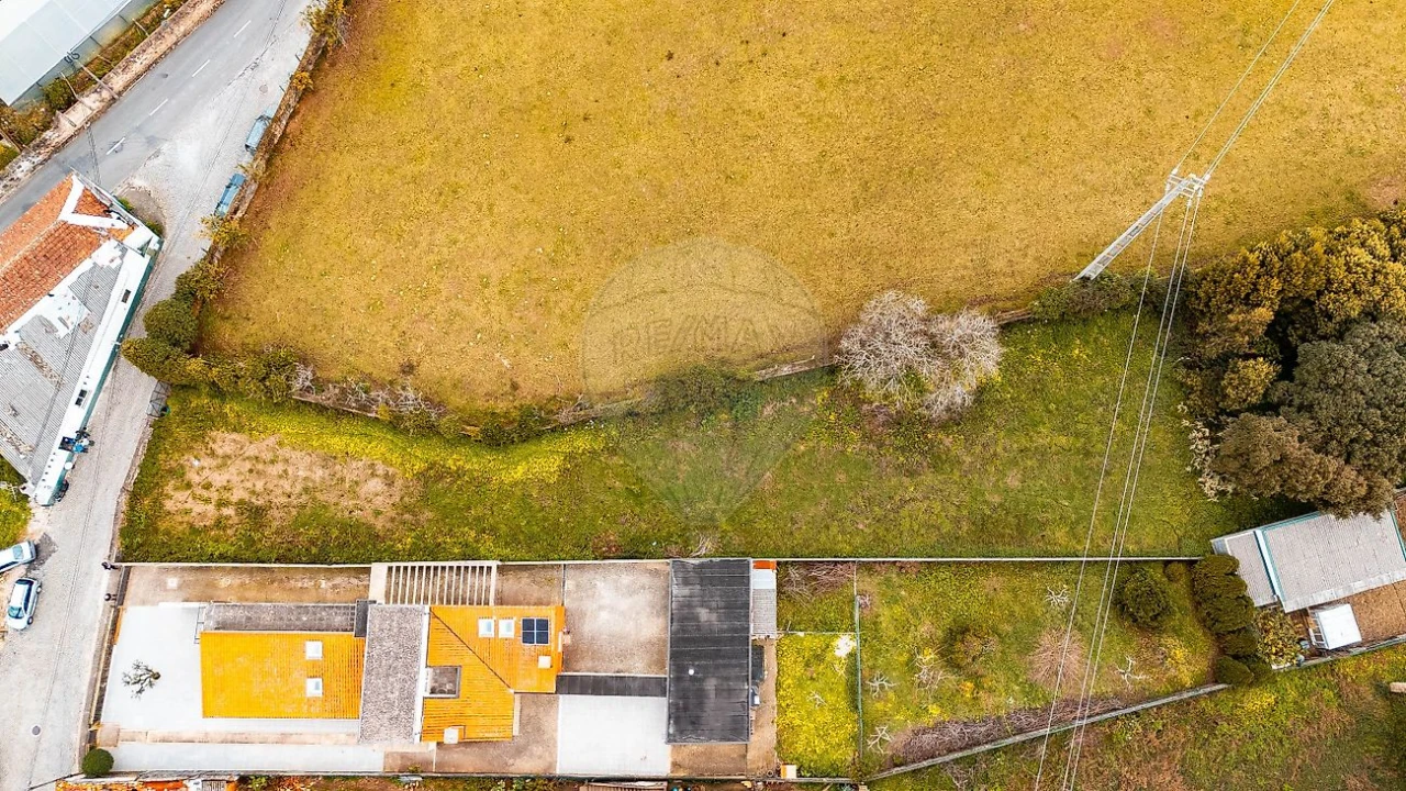 Terreno para Venda em Grijó e Sermonde Foto 1