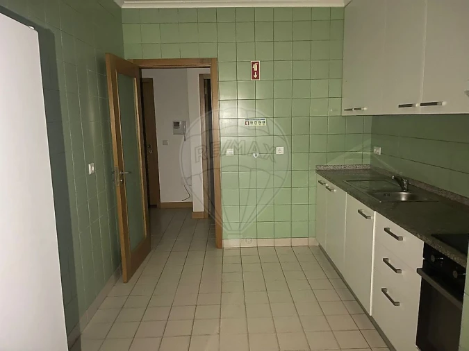 Apartamento T2 para Venda em Santa Maria da Feira, Travanca, Sanfins e Espargo Foto 4