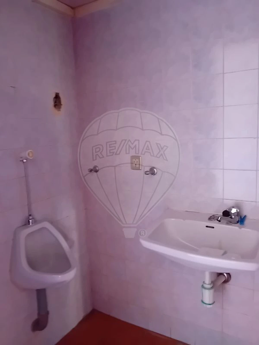 Loja para Arrendamento em Serzedo e Perosinho Foto 4