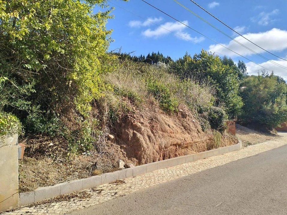 Moradia T3 para Venda em Painho e Figueiros Foto 5