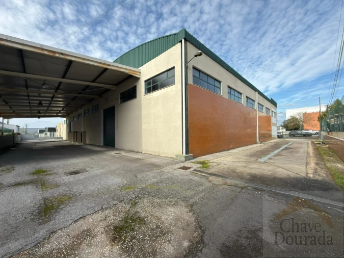 Armazém para Venda em Taveiro, Ameal e Arzila Foto 4