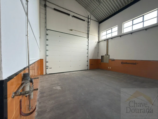 Armazém para Venda em Taveiro, Ameal e Arzila Foto 22