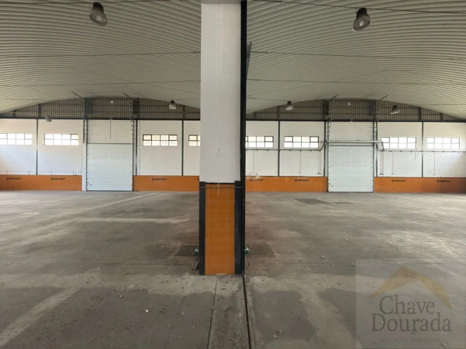 Armazém para Venda em Taveiro, Ameal e Arzila Foto 26