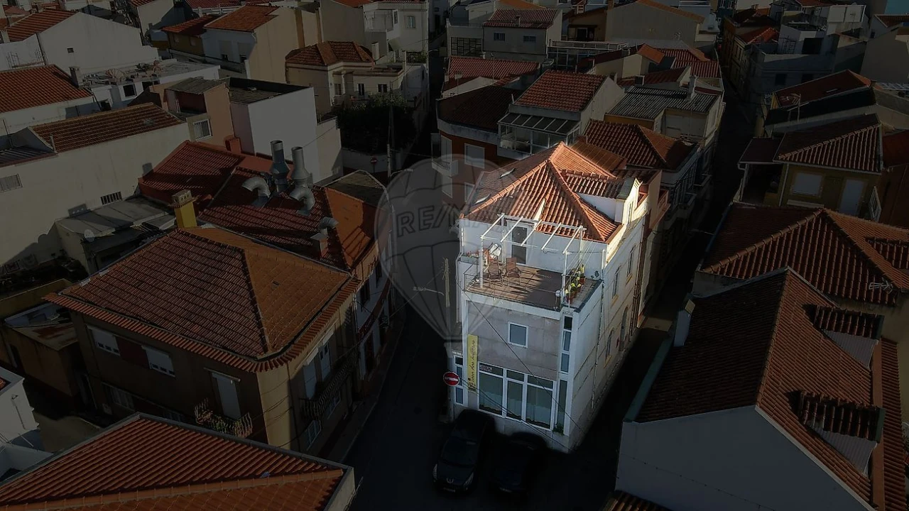 Moradia T4 para Venda em Buarcos Foto 5