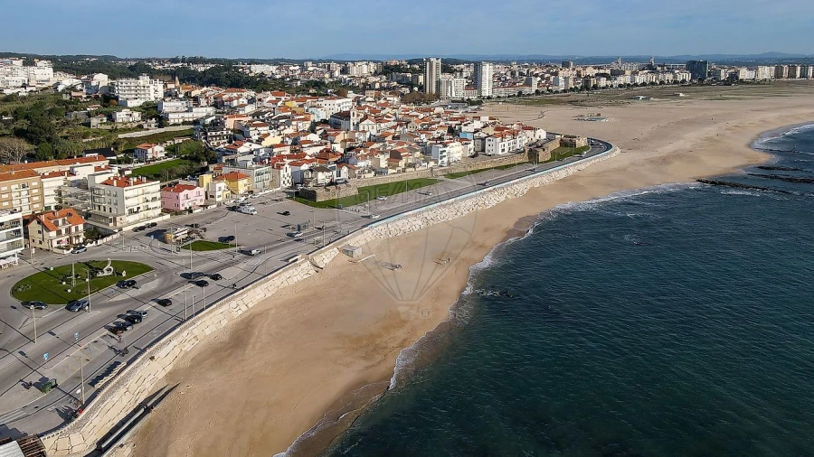 Moradia T4 para Venda em Buarcos Foto 2