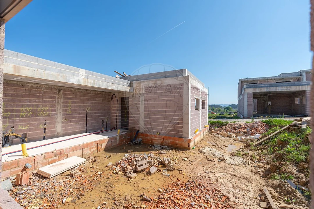 Moradia T4 para Venda em Amoreira da Gândara, Paredes do Bairro e Ancas Foto 16