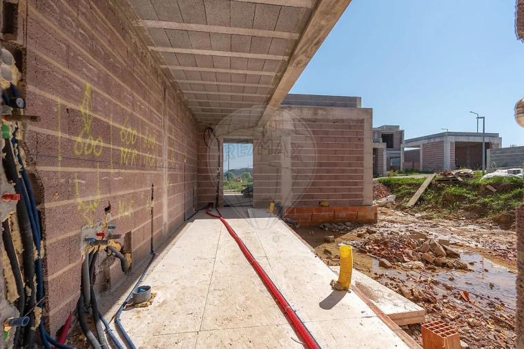 Moradia T4 para Venda em Amoreira da Gândara, Paredes do Bairro e Ancas Foto 12