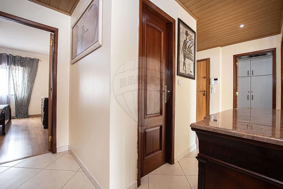 Apartamento T3 para Arrendamento em Alverca do Ribatejo e Sobralinho Foto 10