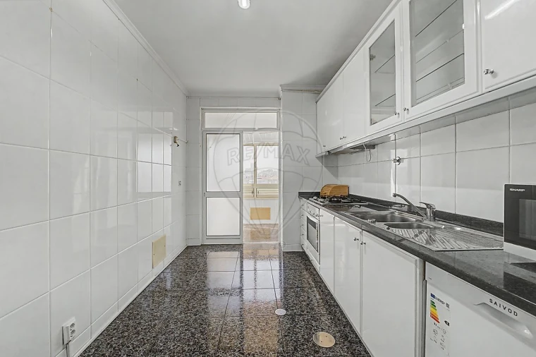 Apartamento T2 para Venda em Santa Marinha e São Pedro da Afurada Foto 9