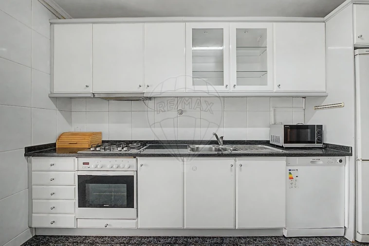 Apartamento T2 para Venda em Santa Marinha e São Pedro da Afurada Foto 7