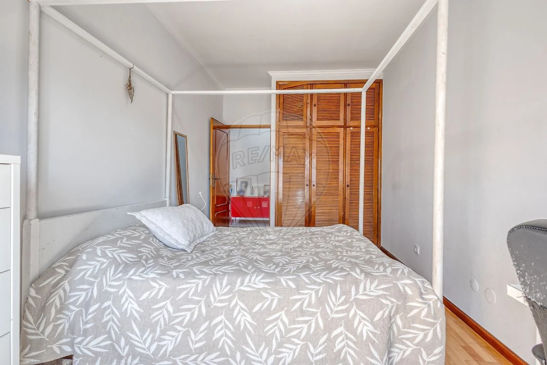 Apartamento T2 para Venda em Espinho Foto 12