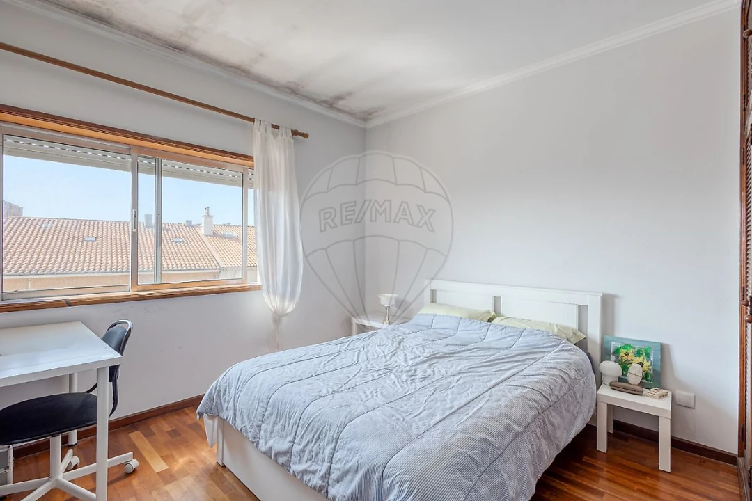 Apartamento T2 para Venda em Espinho Foto 14