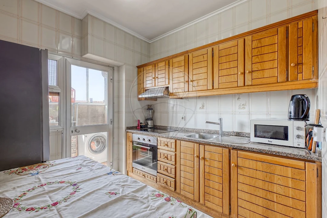 Apartamento T2 para Venda em Espinho Foto 8