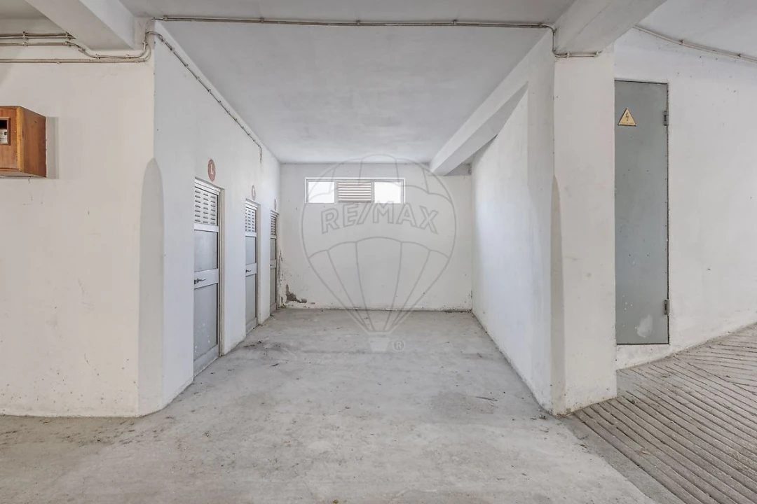 Apartamento T2 para Venda em Espinho Foto 1