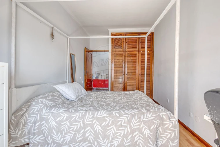 Apartamento T2 para Venda em Espinho Foto 12