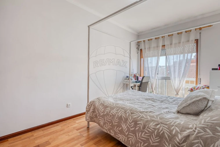 Apartamento T2 para Venda em Espinho Foto 13