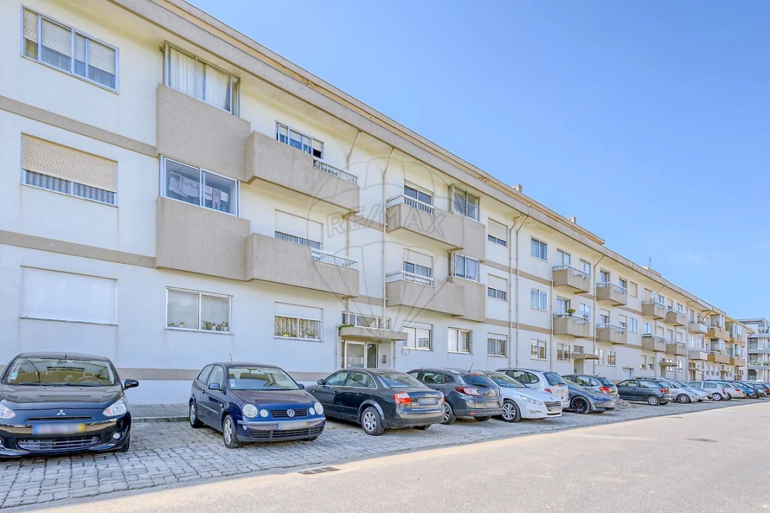 Apartamento T2 para Venda em Espinho Foto 17