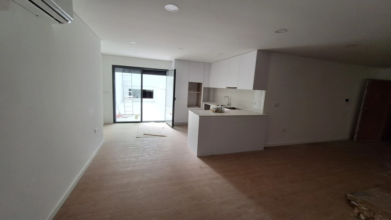 Apartamento T2 para Venda em Esgueira Foto 2