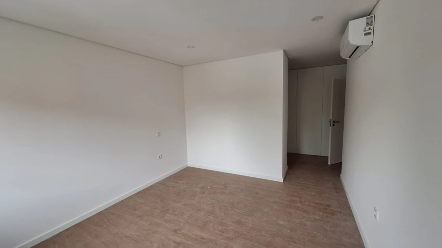 Apartamento T2 para Venda em Esgueira Foto 5