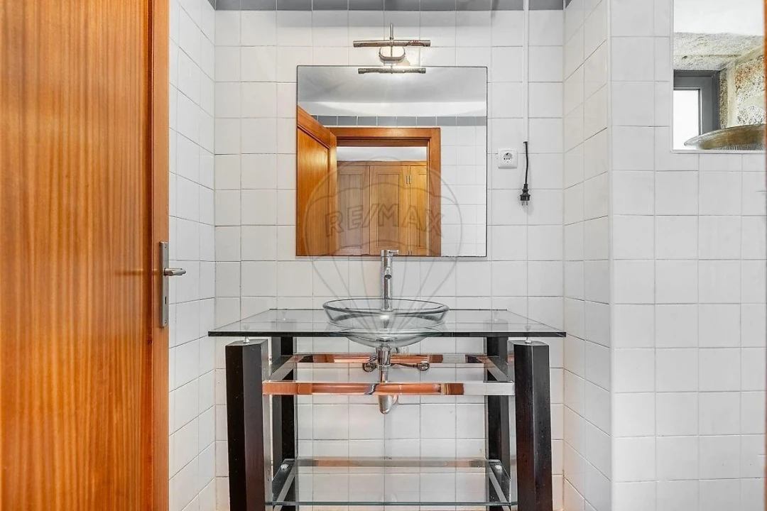 Moradia T7 para Venda em Dem Foto 20