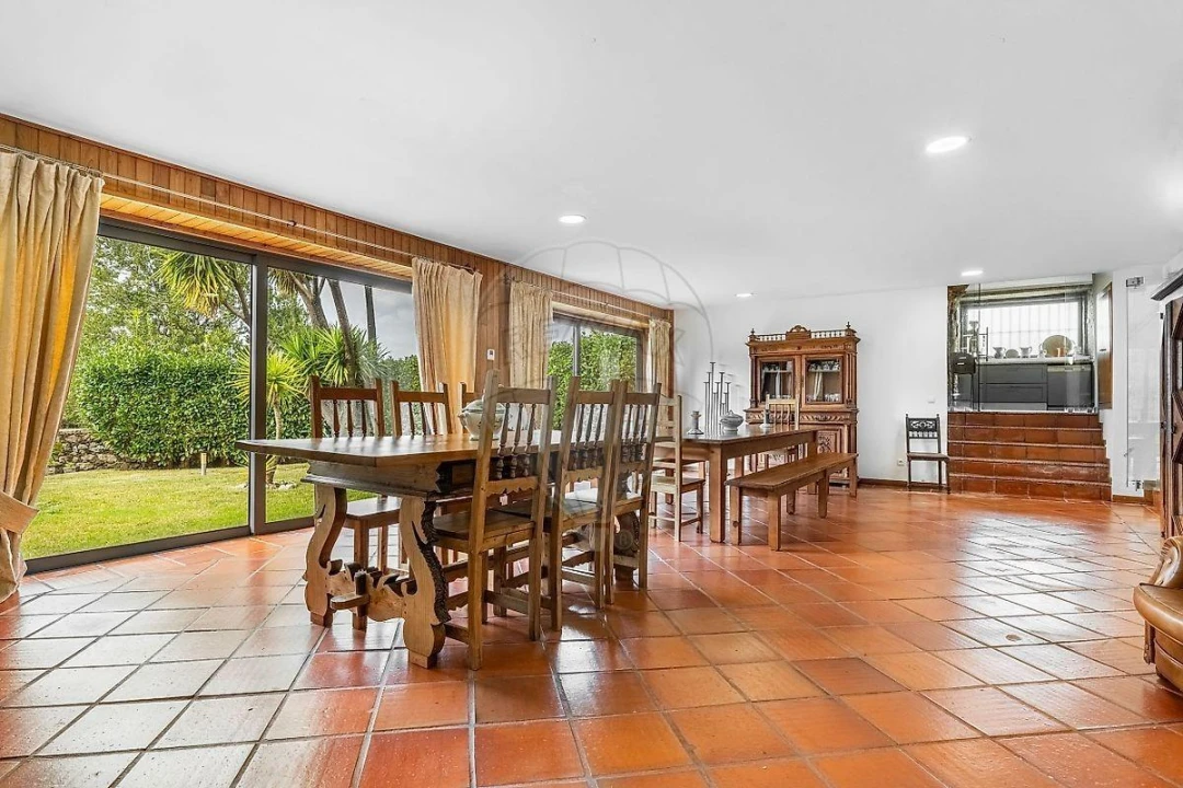 Moradia T7 para Venda em Dem Foto 3