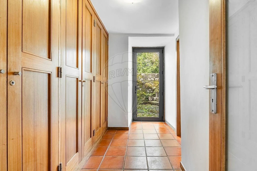 Moradia T7 para Venda em Dem Foto 30