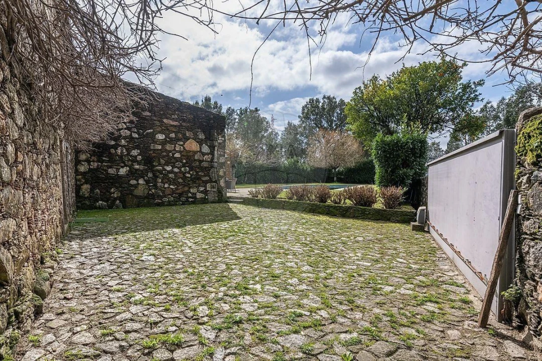 Moradia T7 para Venda em Dem Foto 37