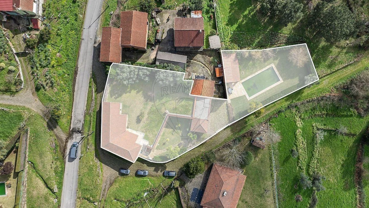 Moradia T7 para Venda em Dem Foto 45