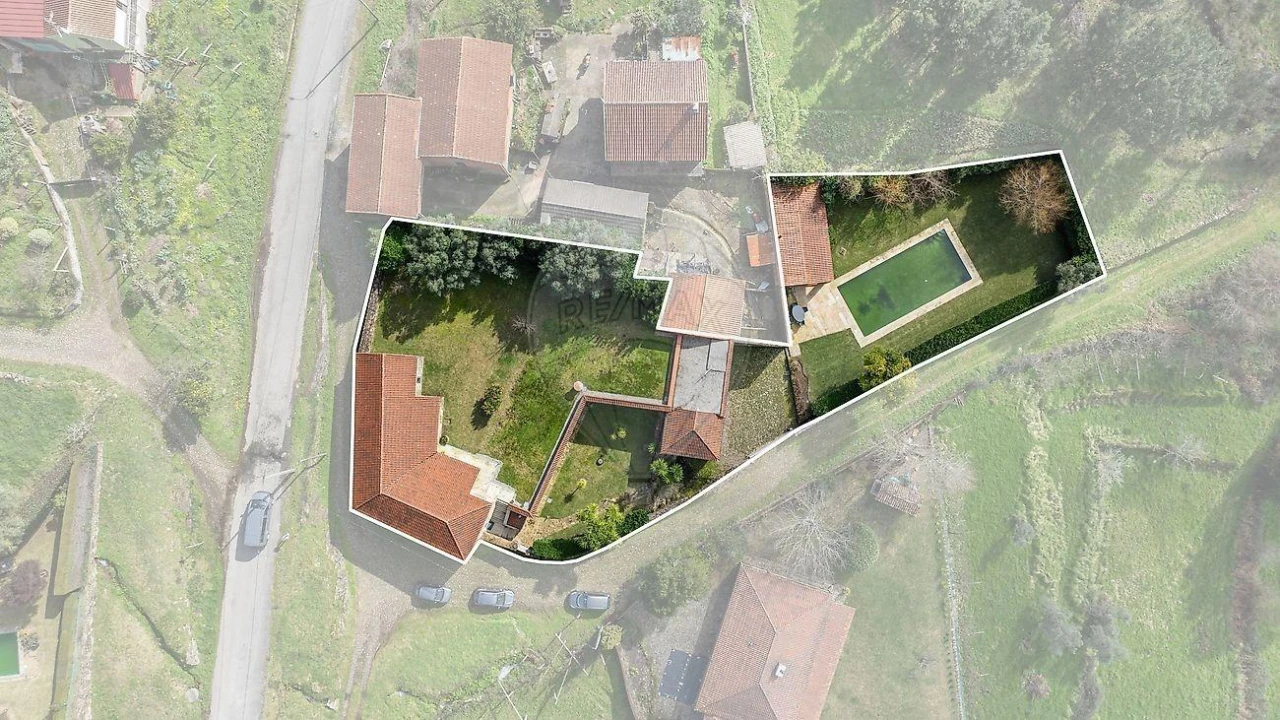 Moradia T7 para Venda em Dem Foto 47