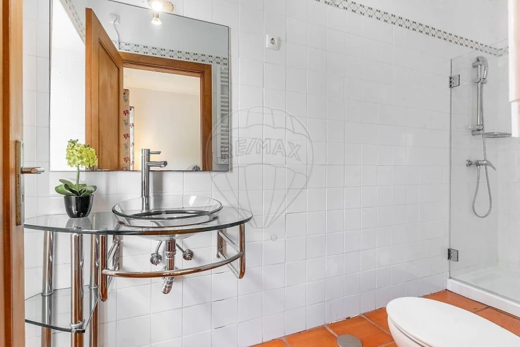 Moradia T7 para Venda em Dem Foto 22