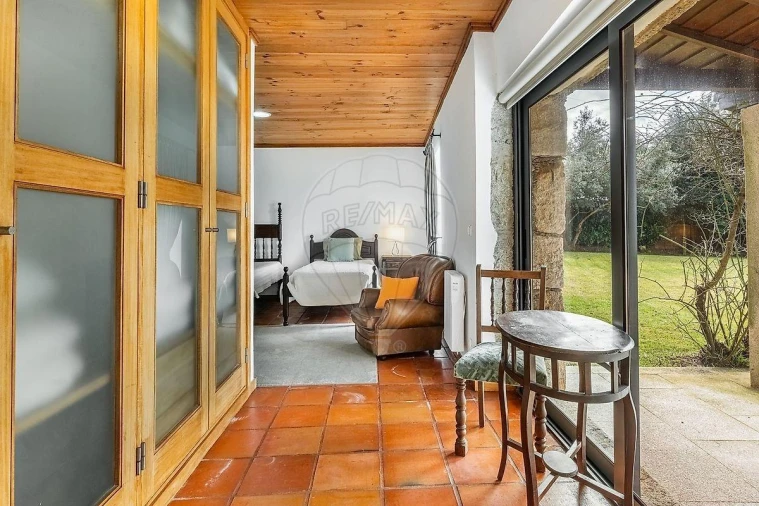 Moradia T7 para Venda em Dem Foto 23