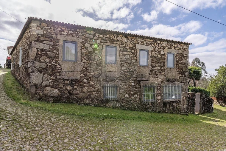 Moradia T7 para Venda em Dem Foto 35