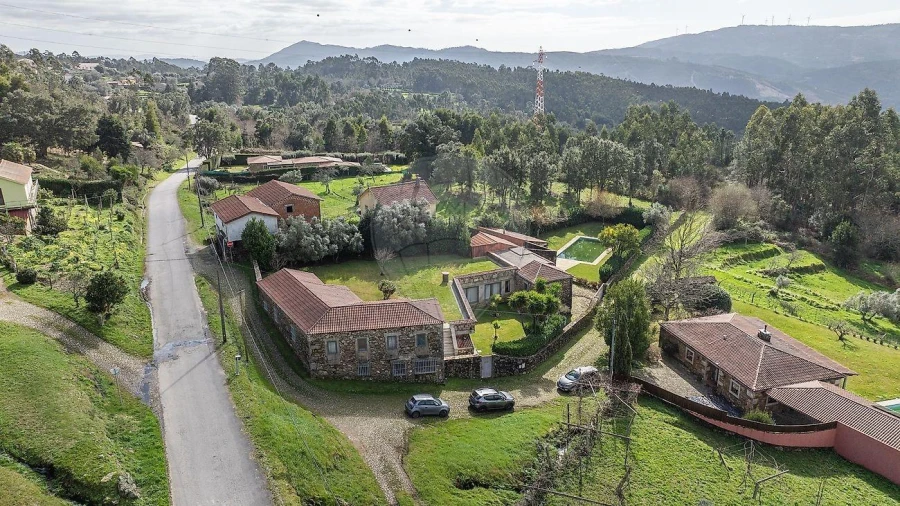 Moradia T7 para Venda em Dem Foto 48