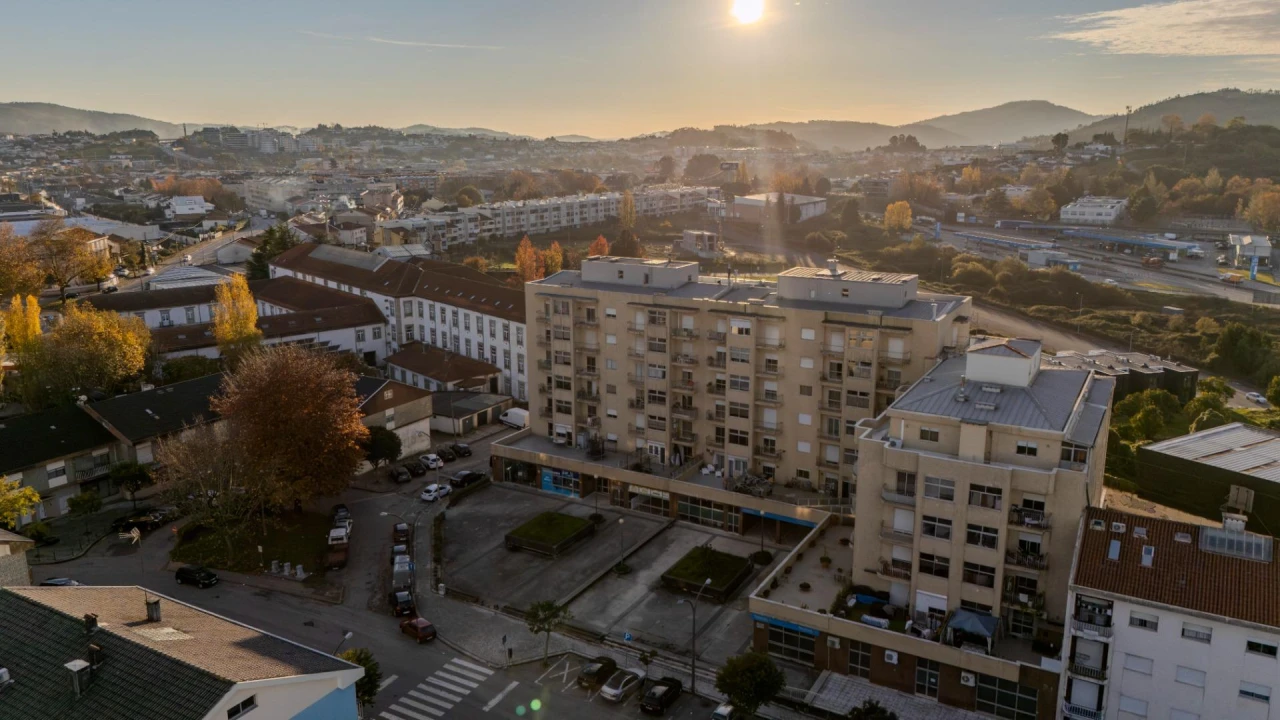 Apartamento T3 para Venda em Braga (Maximinos, Sé e Cividade) Foto 32