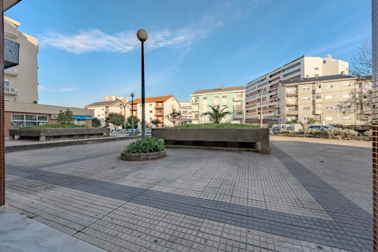 Apartamento T3 para Venda em Braga (Maximinos, Sé e Cividade) Foto 24