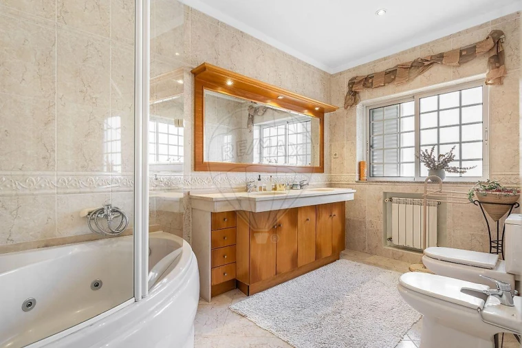 Moradia T5 para Venda em Ferreiros e Gondizalves Foto 27